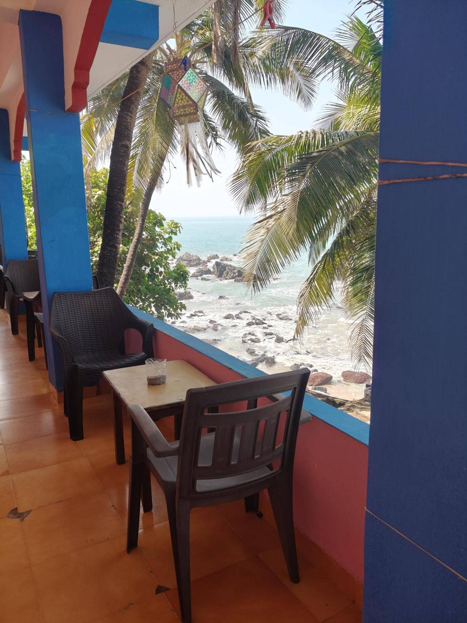 Om Ganesh Guest House Cliffside Arambol Habitación foto